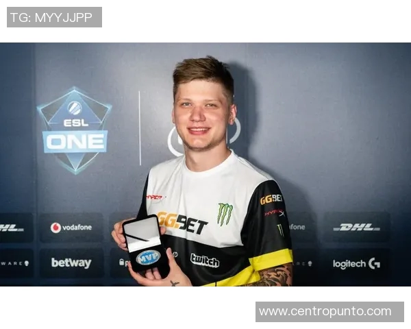 张伟的CSGO人生探秘：从新手到职业选手的心路历程与成长故事