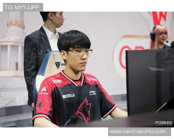 FPX战队荣耀之路：从崛起到巅峰的奋斗与坚持